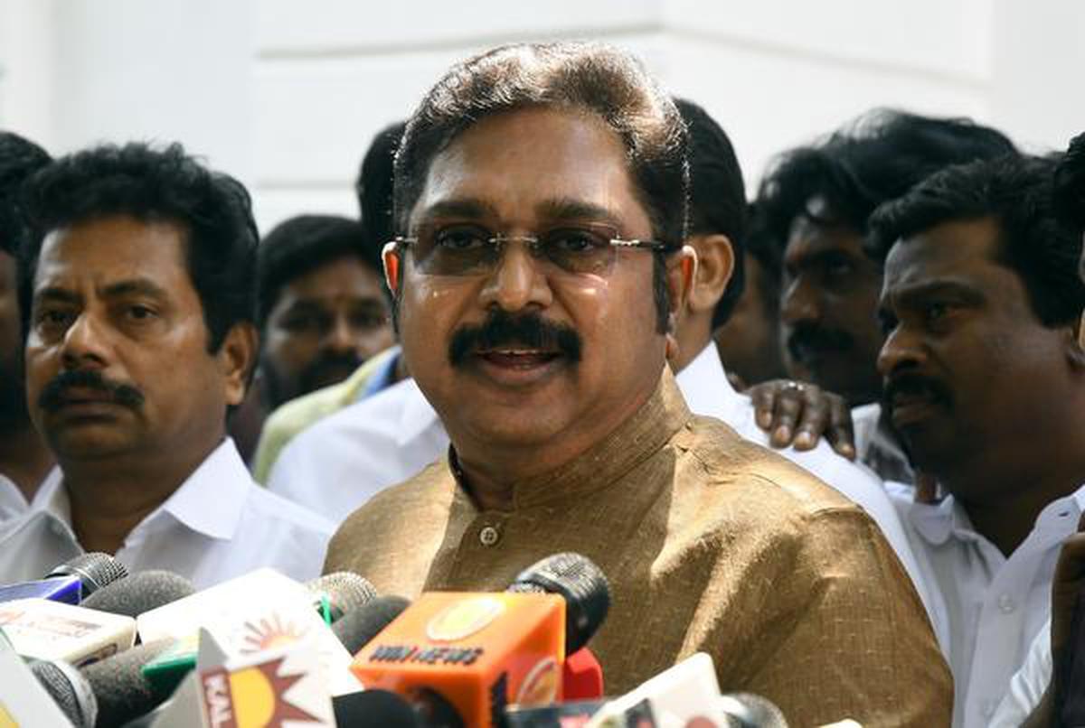 ஓபிஎஸ் தனது முடிவை மாற்றிக் கொள்ள வேண்டும்- டிடிவி தினகரன் வலியுறுத்தல்
