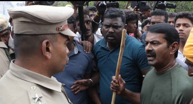 கையில் கம்புடன்  போராட்டம் நடத்திய சீமான் மீது வழக்கு