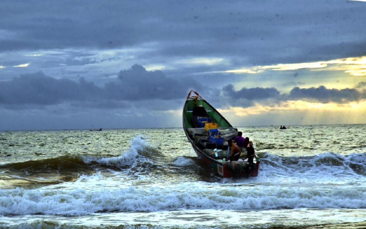 மீனவர்கள் கடலுக்குச் செல்ல வேண்டாம்- வானிலை மையம் எச்சரிக்கை