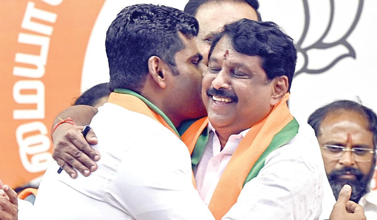 அண்ணாமலைக்கு செக் வைக்கிறாரா நயினார் நாகேந்திரன்?… டெல்லிக்கு அவசர பயணம்