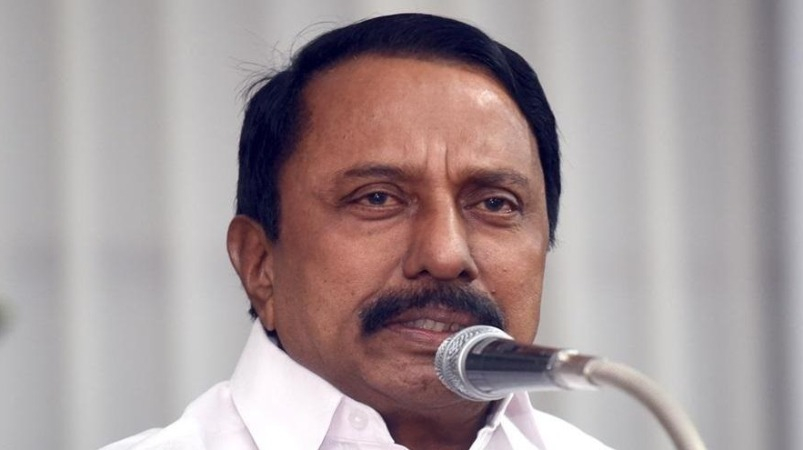 அரசியல் ரீதியாக யாரிடத்திலும்  நான் பேசவில்லை… செங்கோட்டையன் விளக்கம்