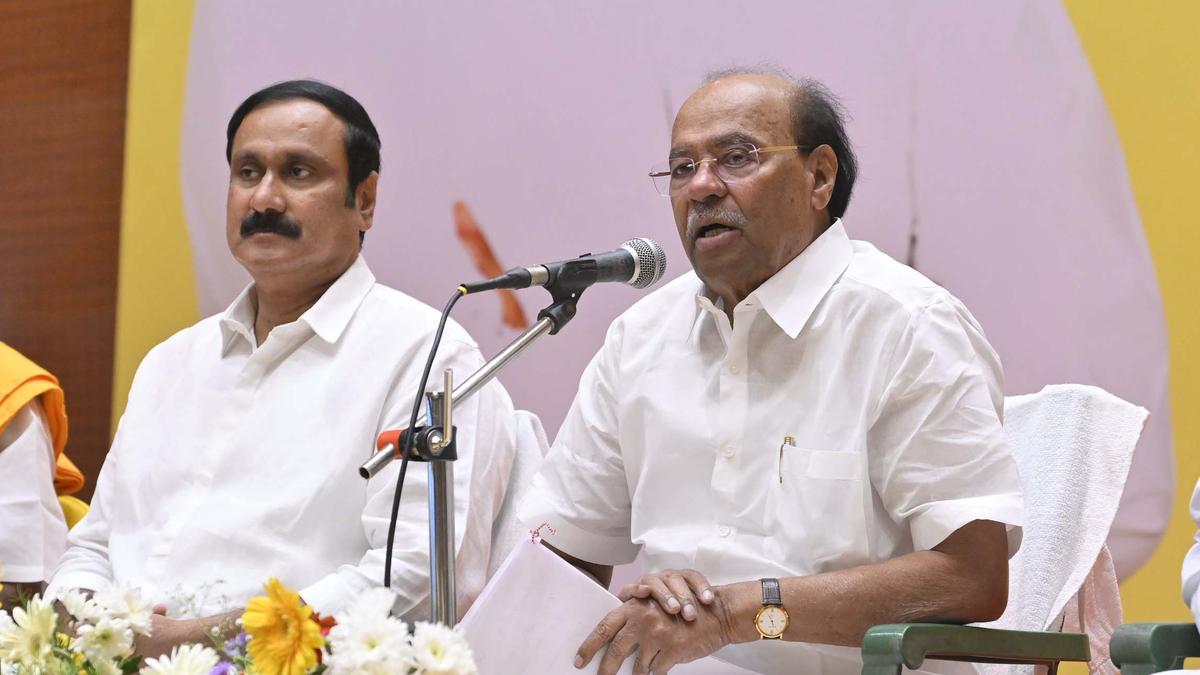 பாமகவில் இருந்து அன்புமணி அதிரடியாக நீக்கம்- ராமதாஸ்  அறிவிப்பு!