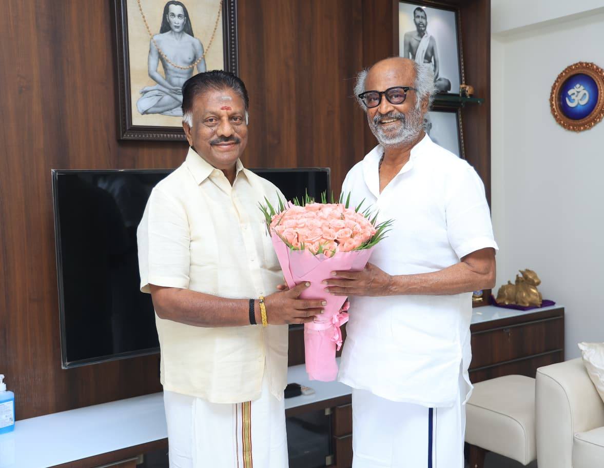 பரபரப்பு…நடிகர் ரஜினிகாந்துடன் ஓபிஎஸ் திடீர் சந்திப்பு!