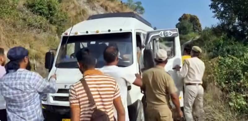 மத போதகர்கள் மீது கொலைவெறி தாக்குதல்- 8 போலீஸார்  சஸ்பெண்ட்