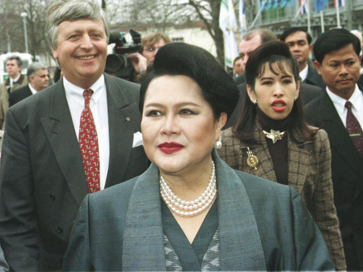 நாடே சோகம்… தாய்லாந்தின் ராஜமாதா காலமானார்