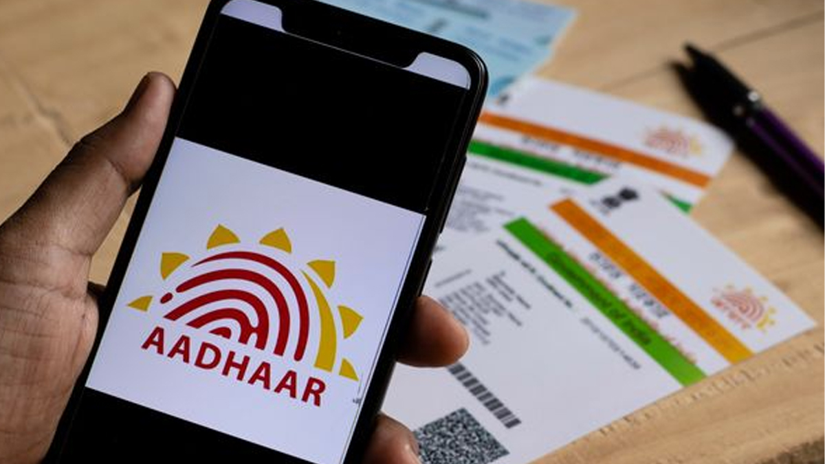 ஆதார் கட்டணம் ரத்து : யார்? யாருக்கு?