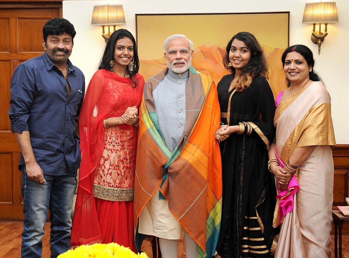 பாரதிராஜா சீடர் சாதித்தது : தமிழ் சினிமா டூ ஆக்‌ஷன் தெலுங்கு சினிமா ‘டாக்டர் ராஜசேகர்’ –