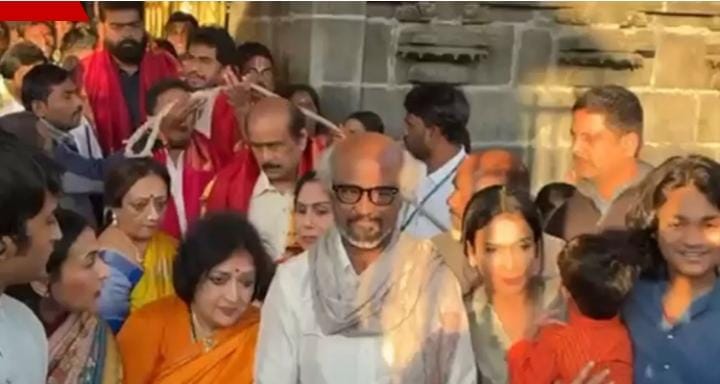 திருப்பதி கோயிலில் குடும்பத்தினருடன் நடிகர் ரஜினிகாந்த் சாமி தரிசனம்