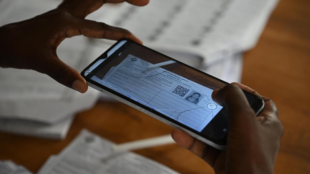 எஸ்ஐஆர் விண்ணப்பங்களை ஒப்படைக்கவில்லையா?- நாளை தான் கடைசி நாள்