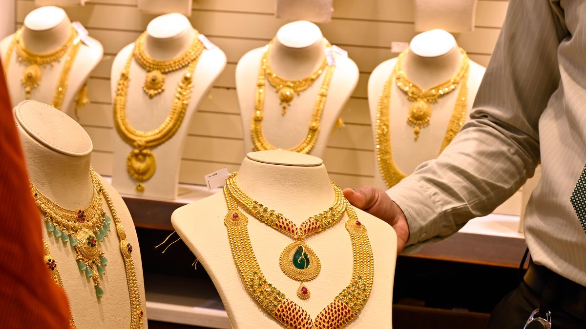 ஒரு சவரன் ரூ.96,240…அதிரடியாக உயர்ந்த தங்கம் விலை!