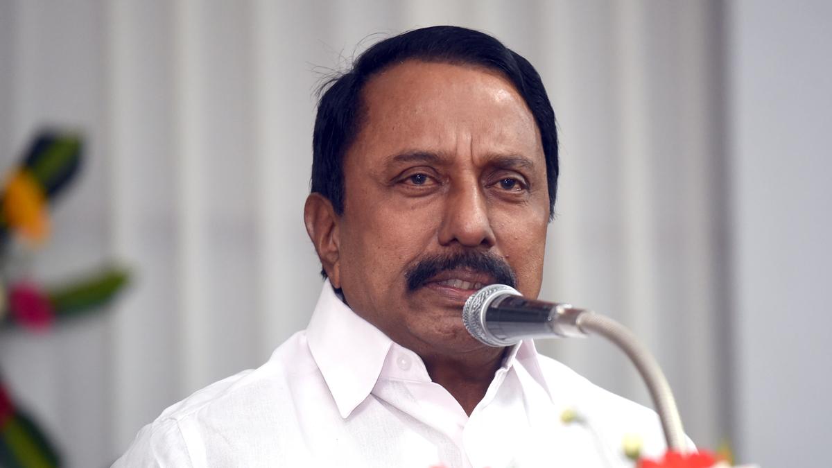 நாளை தமிழகத்தை ஆளப்போவது புரட்சி தளபதி விஜய் தான்: செங்கோட்டையன் பேச்சு