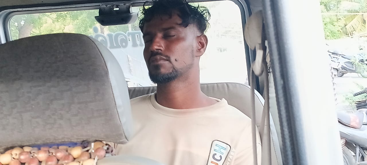 கணவரை தாக்கிவிட்டு மனைவிக்கு பாலியல் தொல்லை – தப்பியோடிய போதை இளைஞர்களை தேடும் போலீசார்