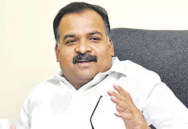 கனத்த இதயத்துடன் காங்கிரஸ் நிர்வாகிகள்: மாணிக்கம் தாகூர் பதிவால் தமிழக அரசியலில் பரபரப்பு!